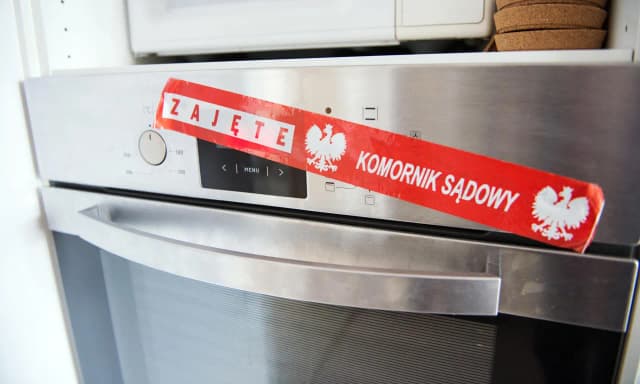 Jak komornik nalicza odsetki i co musisz wiedzieć, aby nie stracić