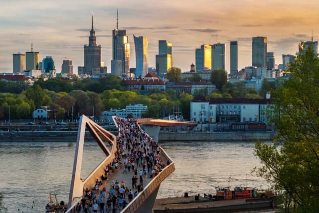 Czy Polska jest zadłużona? Zaskakujące fakty o długach kraju