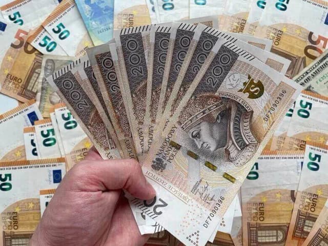 Jak działa debet w ING? Poznaj szczegóły, limity i spłatę